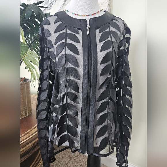 NWOT BAGATELLE Black Leather Leaf Pattern Jacket